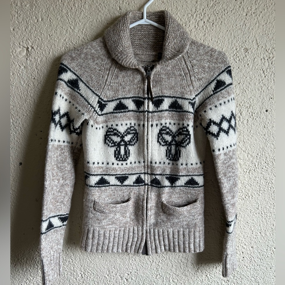 TNA sea to sky sweater size S
